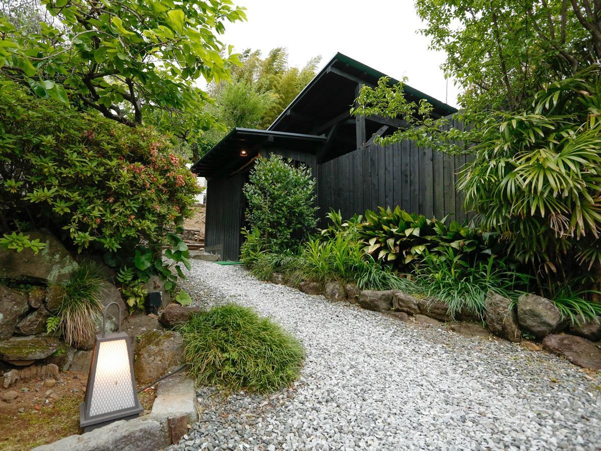 源泉掛け流しの宿albergo湯楽 Yugawara Exterior photo